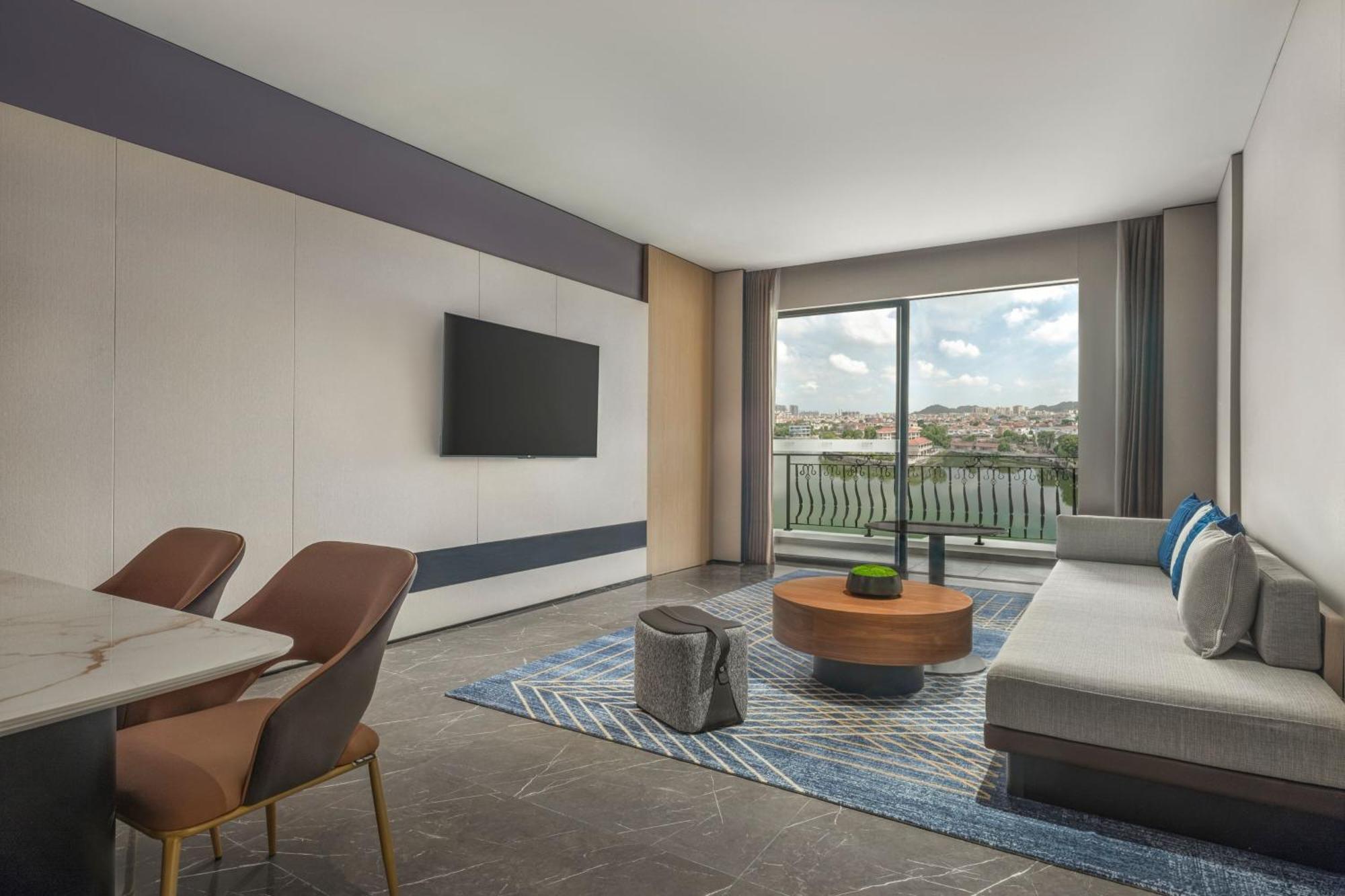 Four Points By Sheraton Yangjiang City Center المظهر الخارجي الصورة